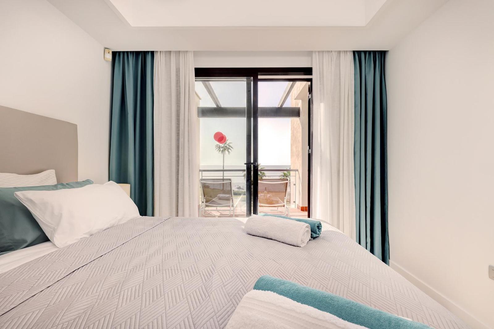 Sunrise Beach Front - Casares Del Mar Esterno foto