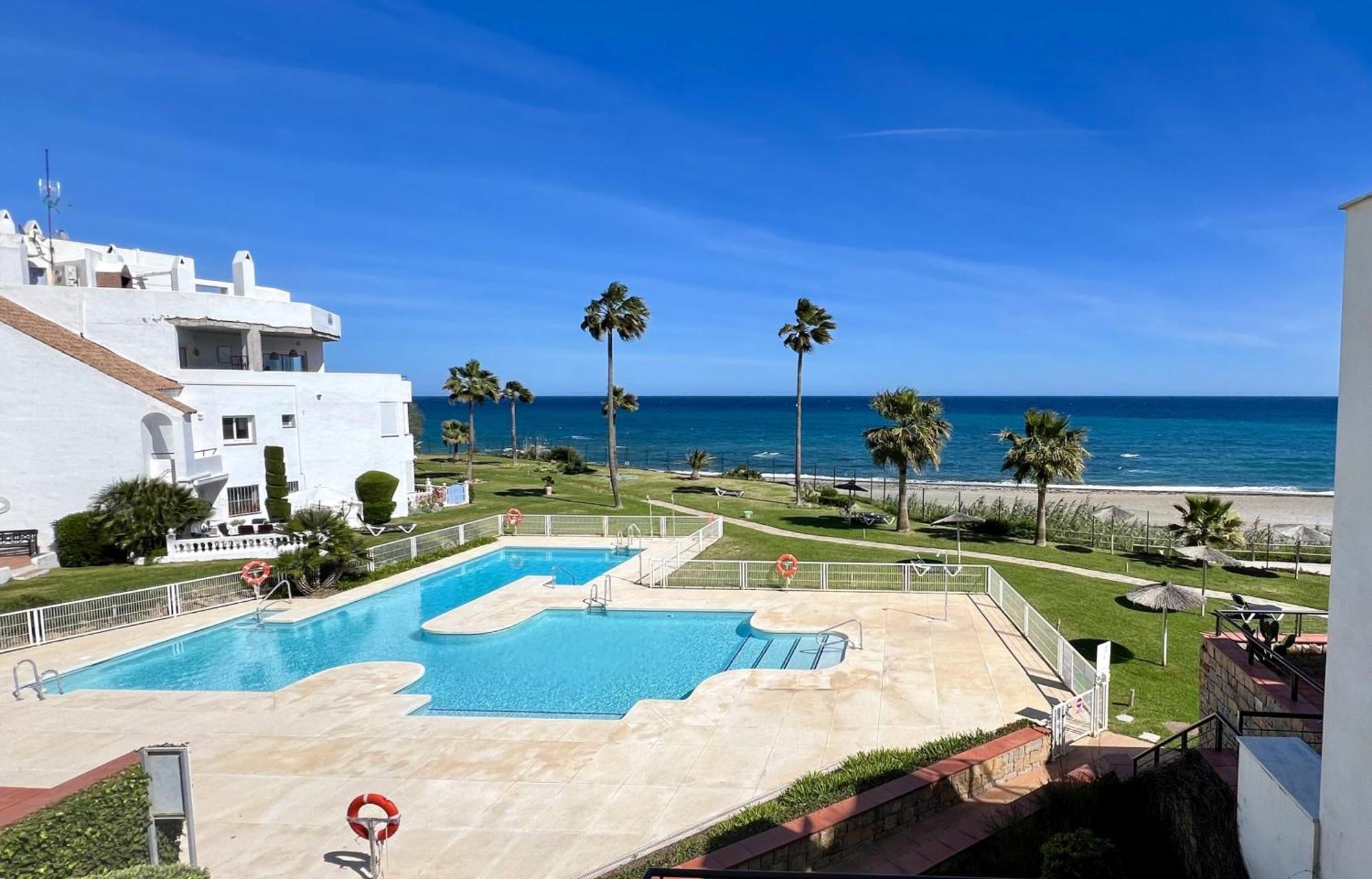 Sunrise Beach Front - Casares Del Mar Esterno foto